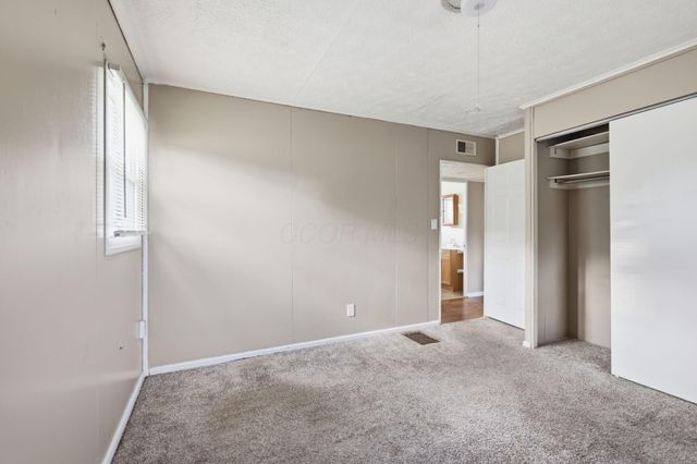 1091 S Ashburton Road, Columbus, OH 43227