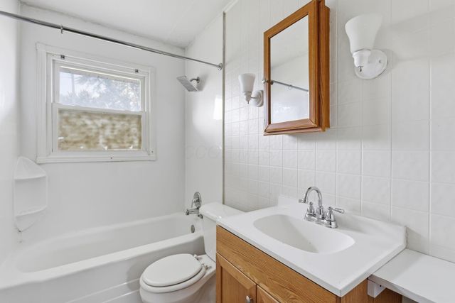 1091 S Ashburton Road, Columbus, OH 43227