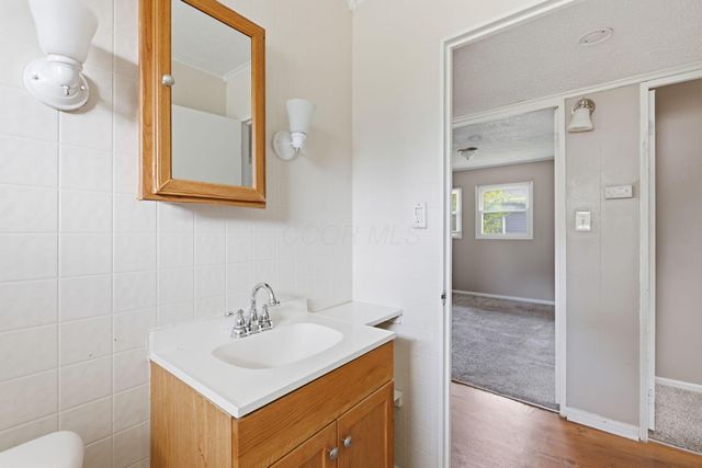 1091 S Ashburton Road, Columbus, OH 43227