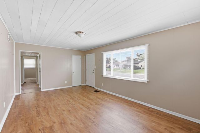1091 S Ashburton Road, Columbus, OH 43227