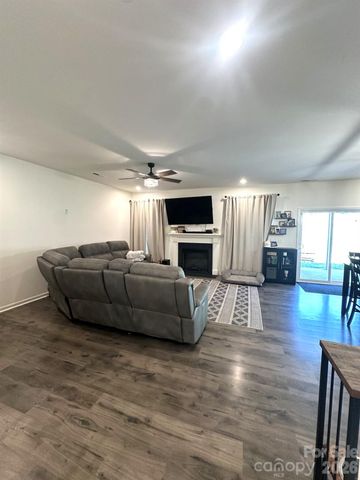 127 Buoy Lane, Statesville, NC 28677