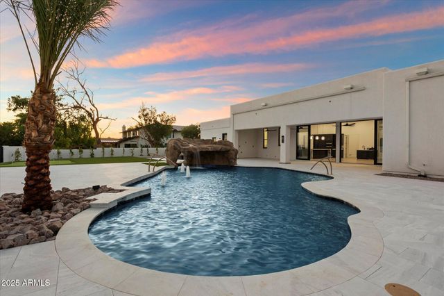 12955 E Gold Dust Avenue, Scottsdale, AZ 85259