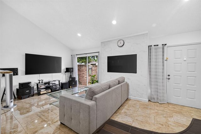 13025 Leader Street, Houston, TX 77072