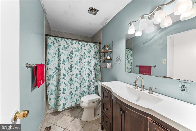 14 SUNNY BND, Newark, DE 19702