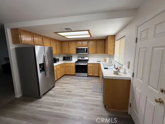 43663 6th East, Lancaster, CA 93535