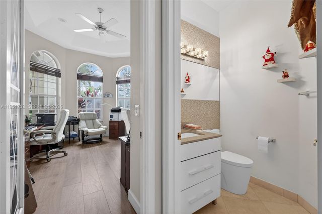 104 Dockside Circle, Weston, FL 33327