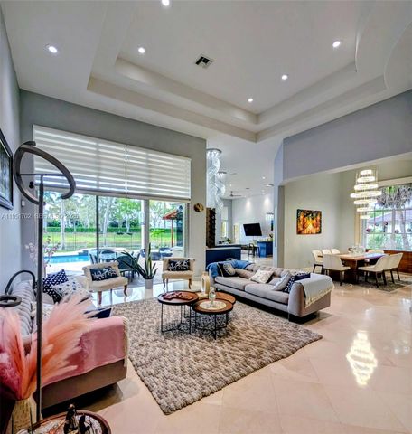 104 Dockside Circle, Weston, FL 33327