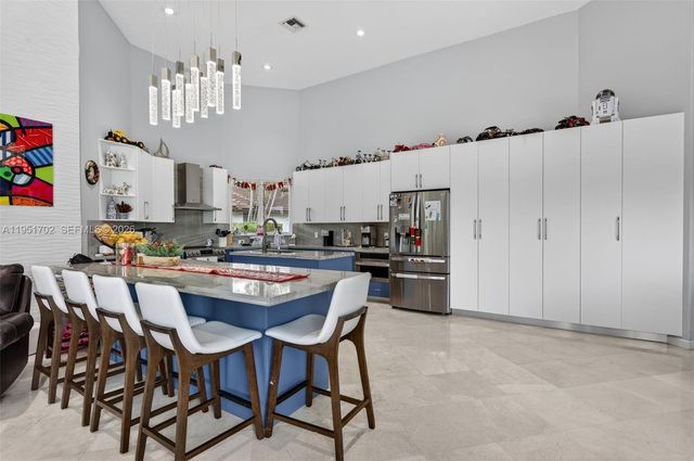 104 Dockside Circle, Weston, FL 33327