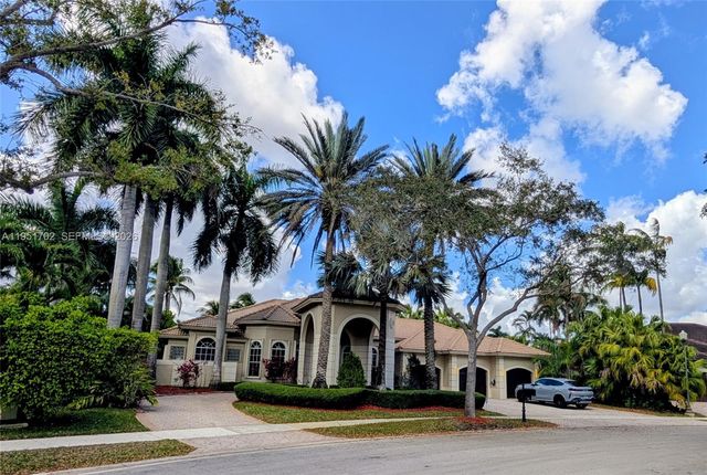104 Dockside Circle, Weston, FL 33327
