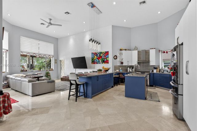 104 Dockside Circle, Weston, FL 33327