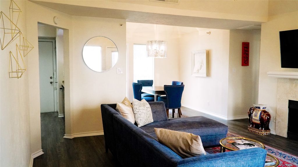 3105 San Jacinto Street 220, Dallas, TX 75204