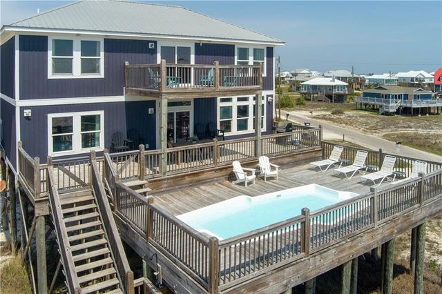 105 Quebec Court, Dauphin Island, AL 36528