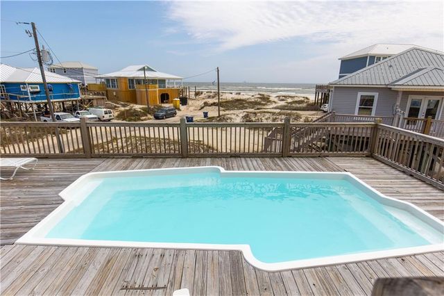 105 Quebec Court, Dauphin Island, AL 36528