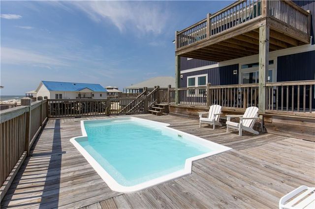 105 Quebec Court, Dauphin Island, AL 36528