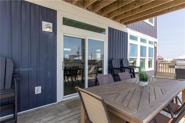 105 Quebec Court, Dauphin Island, AL 36528