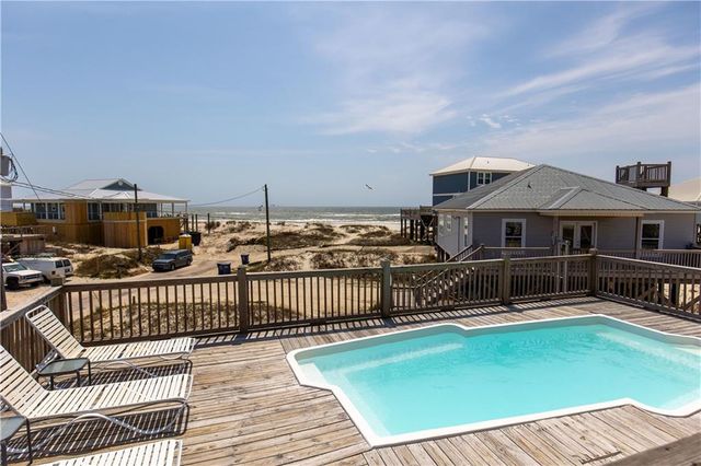 105 Quebec Court, Dauphin Island, AL 36528