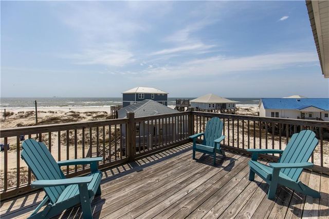 105 Quebec Court, Dauphin Island, AL 36528