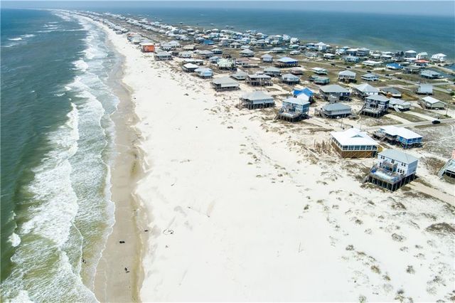 105 Quebec Court, Dauphin Island, AL 36528