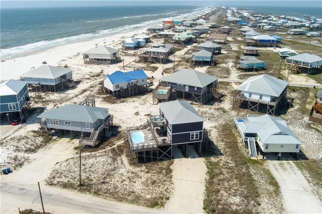 105 Quebec Court, Dauphin Island, AL 36528