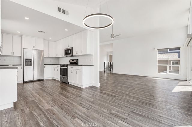 222 Old Newport Boulevard, Newport Beach, CA 92663
