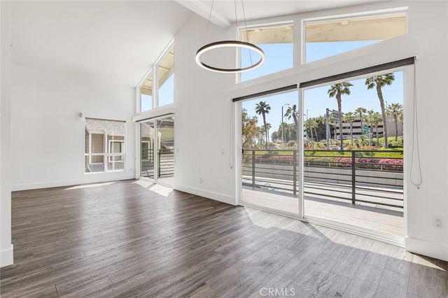 222 Old Newport Boulevard, Newport Beach, CA 92663