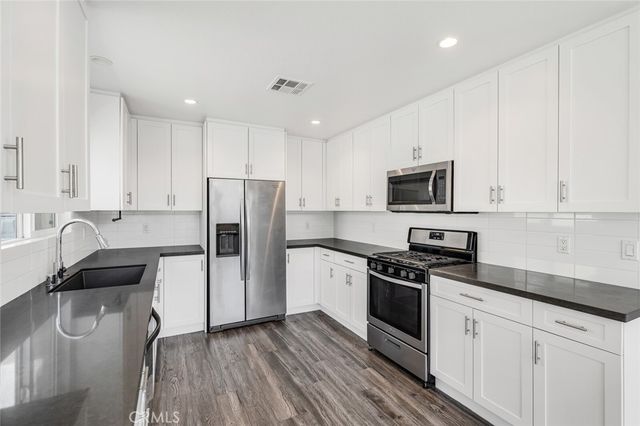222 Old Newport Boulevard, Newport Beach, CA 92663