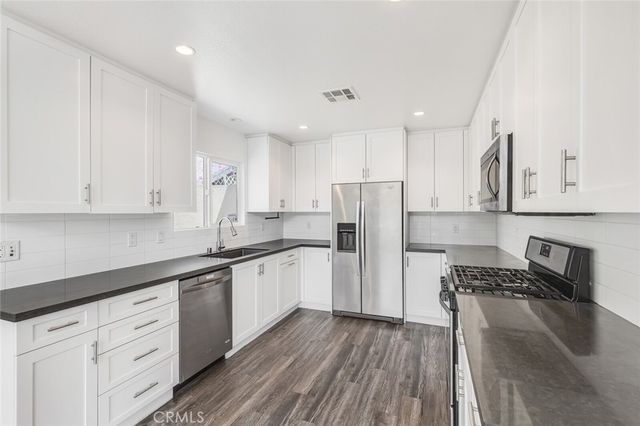 222 Old Newport Boulevard, Newport Beach, CA 92663