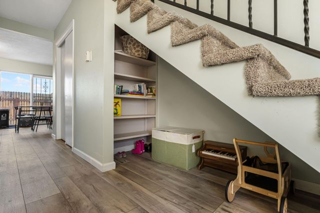 1121 Chelwood Park Boulevard NE APT 6, Albuquerque, NM 87112