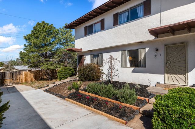 1121 Chelwood Park Boulevard NE APT 6, Albuquerque, NM 87112