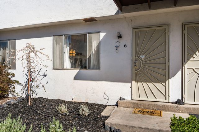 1121 Chelwood Park Boulevard NE APT 6, Albuquerque, NM 87112