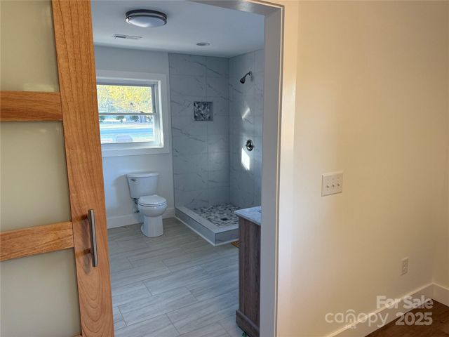 1208 Mariposa Road, Stanley, NC 28164