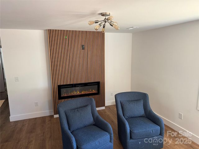 1208 Mariposa Road, Stanley, NC 28164