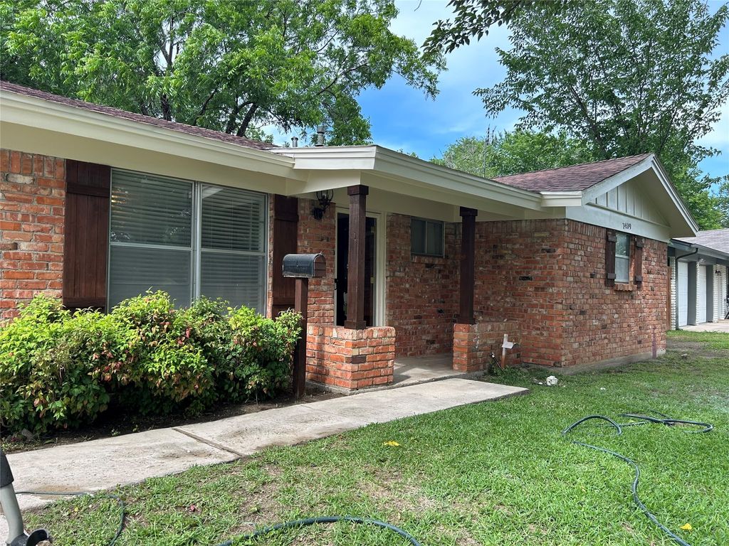 7409 Deaver, North Richland Hills, TX 76180