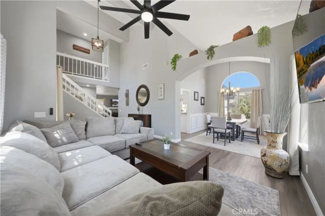 40000 Ravenwood, Murrieta, CA 92562