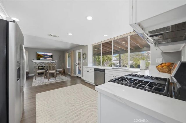 40000 Ravenwood, Murrieta, CA 92562