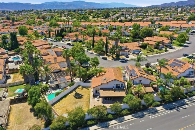 40000 Ravenwood, Murrieta, CA 92562