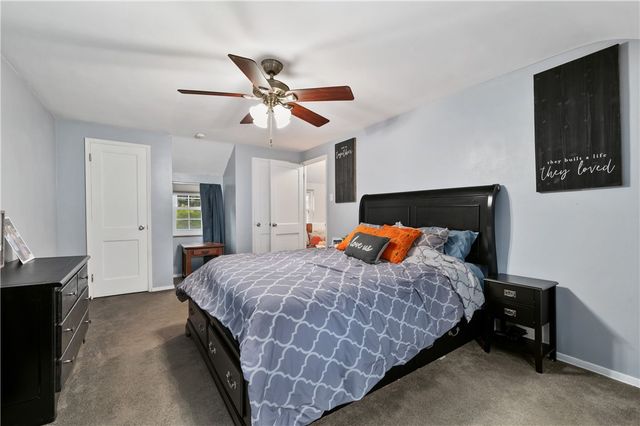 5300 Spring Valley Dr, Whitehall, PA 15236