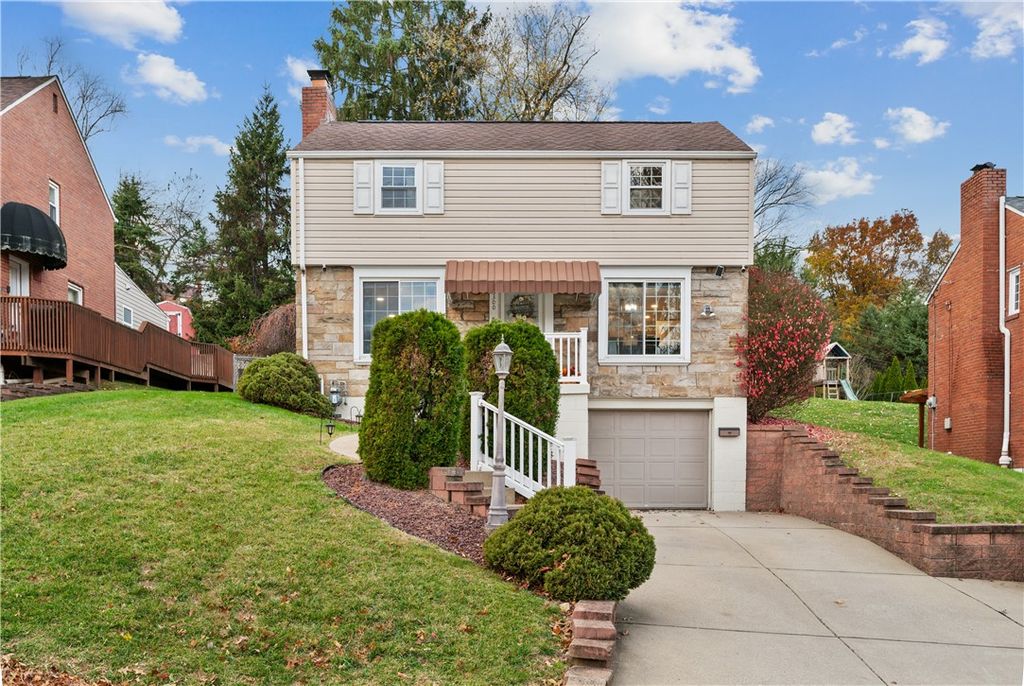 5300 Spring Valley Dr, Whitehall, PA 15236