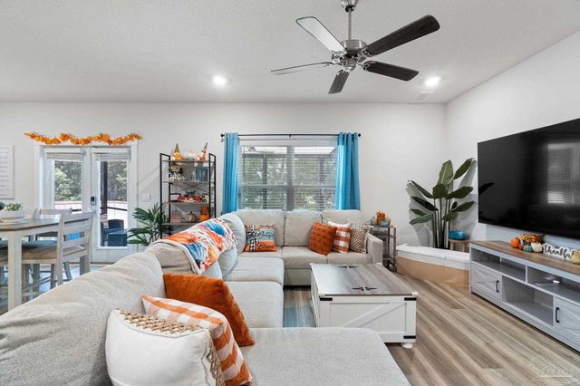 6060 Rutherford Loop, Pensacola, FL 32526