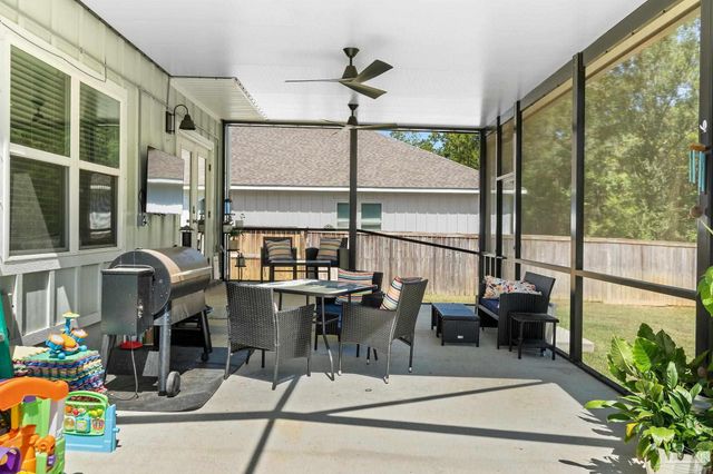 6060 Rutherford Loop, Pensacola, FL 32526