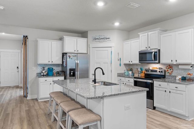 6060 Rutherford Loop, Pensacola, FL 32526