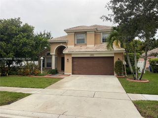 1552 NW 135th Avenue, Pembroke Pines, FL 33028