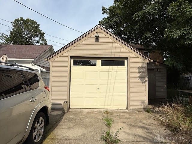 3229 Kenmore Avenue, Dayton, OH 45420