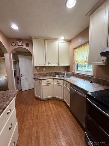 3229 Kenmore Avenue, Dayton, OH 45420