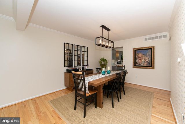 15 GREENSWARD LN, Cherry Hill, NJ 08002