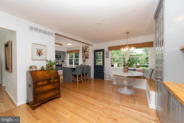 15 GREENSWARD LN, Cherry Hill, NJ 08002