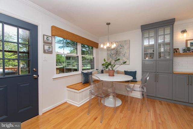 15 GREENSWARD LN, Cherry Hill, NJ 08002