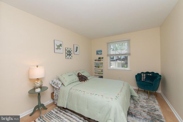 15 GREENSWARD LN, Cherry Hill, NJ 08002