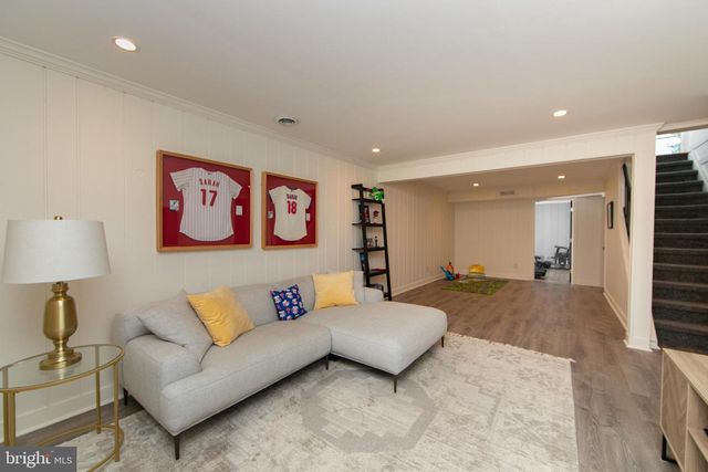 15 GREENSWARD LN, Cherry Hill, NJ 08002