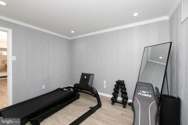 15 GREENSWARD LN, Cherry Hill, NJ 08002